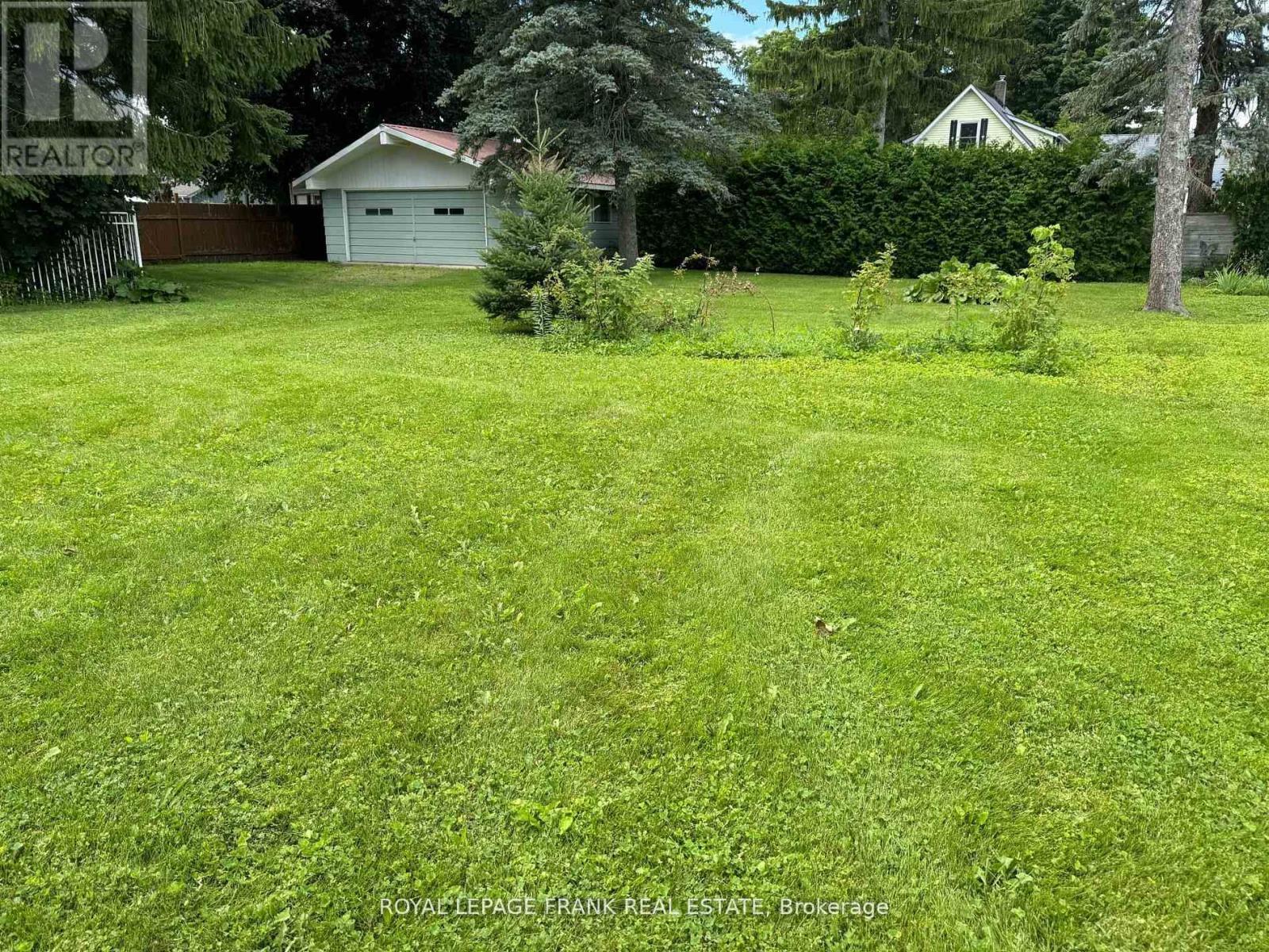 52 Cobbledick Street, Clarington (Orono), ON