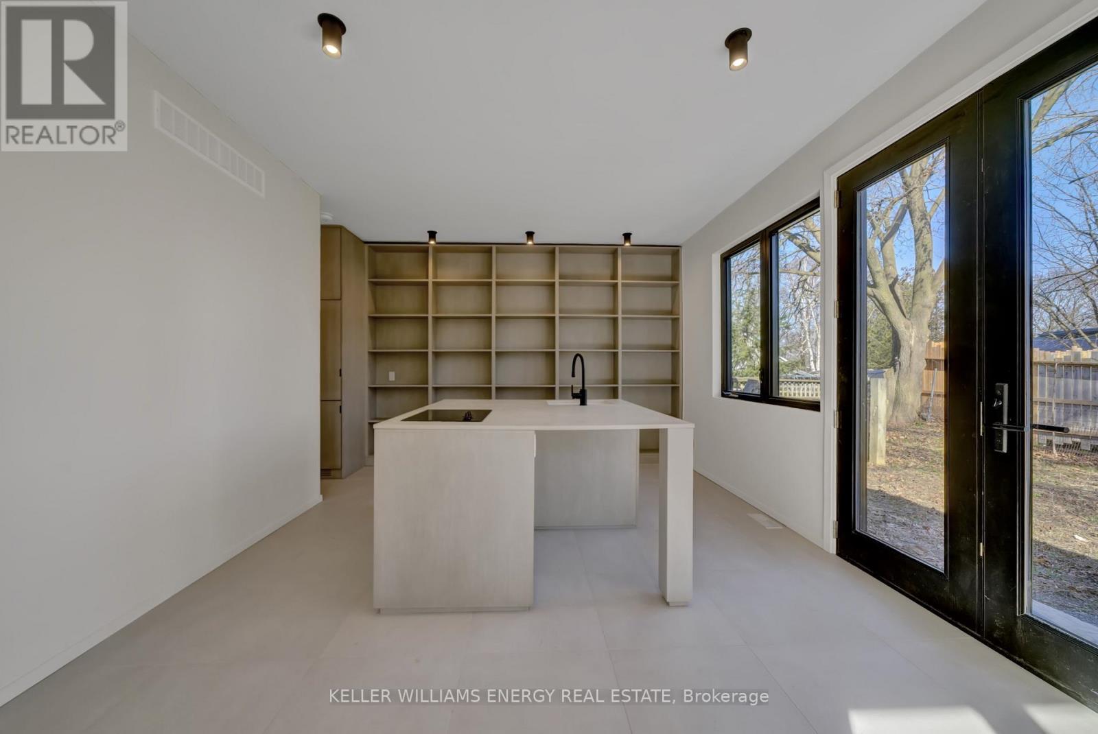 368 Picton Main Street N, Prince Edward County (Picton Ward), ON -