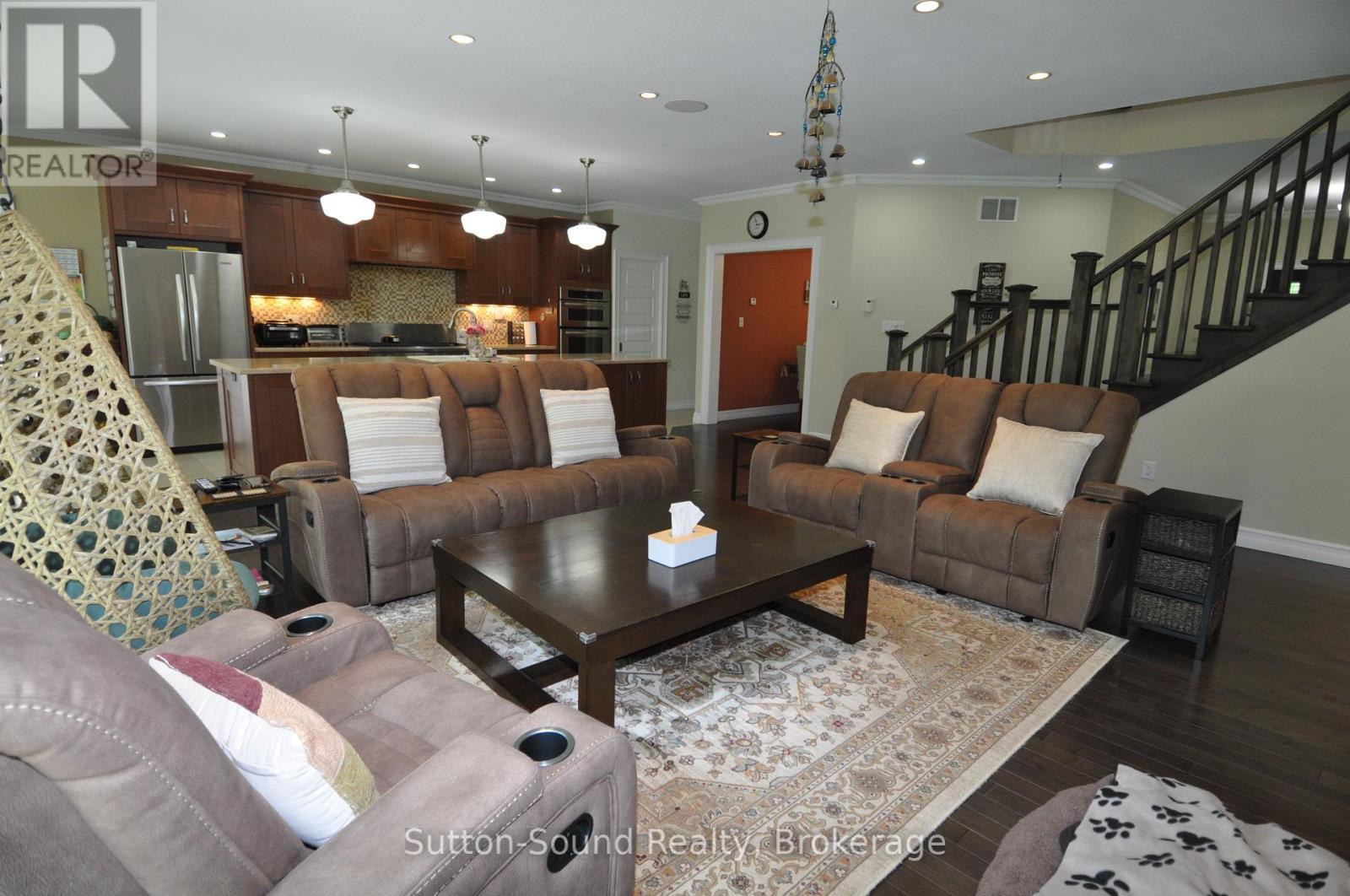 Sitting Area - 318760 Grey Road 1, Georgian Bluffs, ON - Indoor Photo Showing Living Room