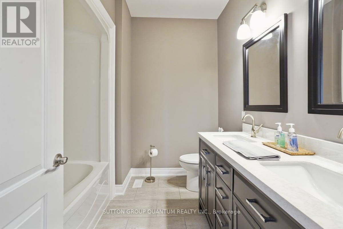 434555 4Th Line, Amaranth, ON - Indoor Photo Showing Bathroom