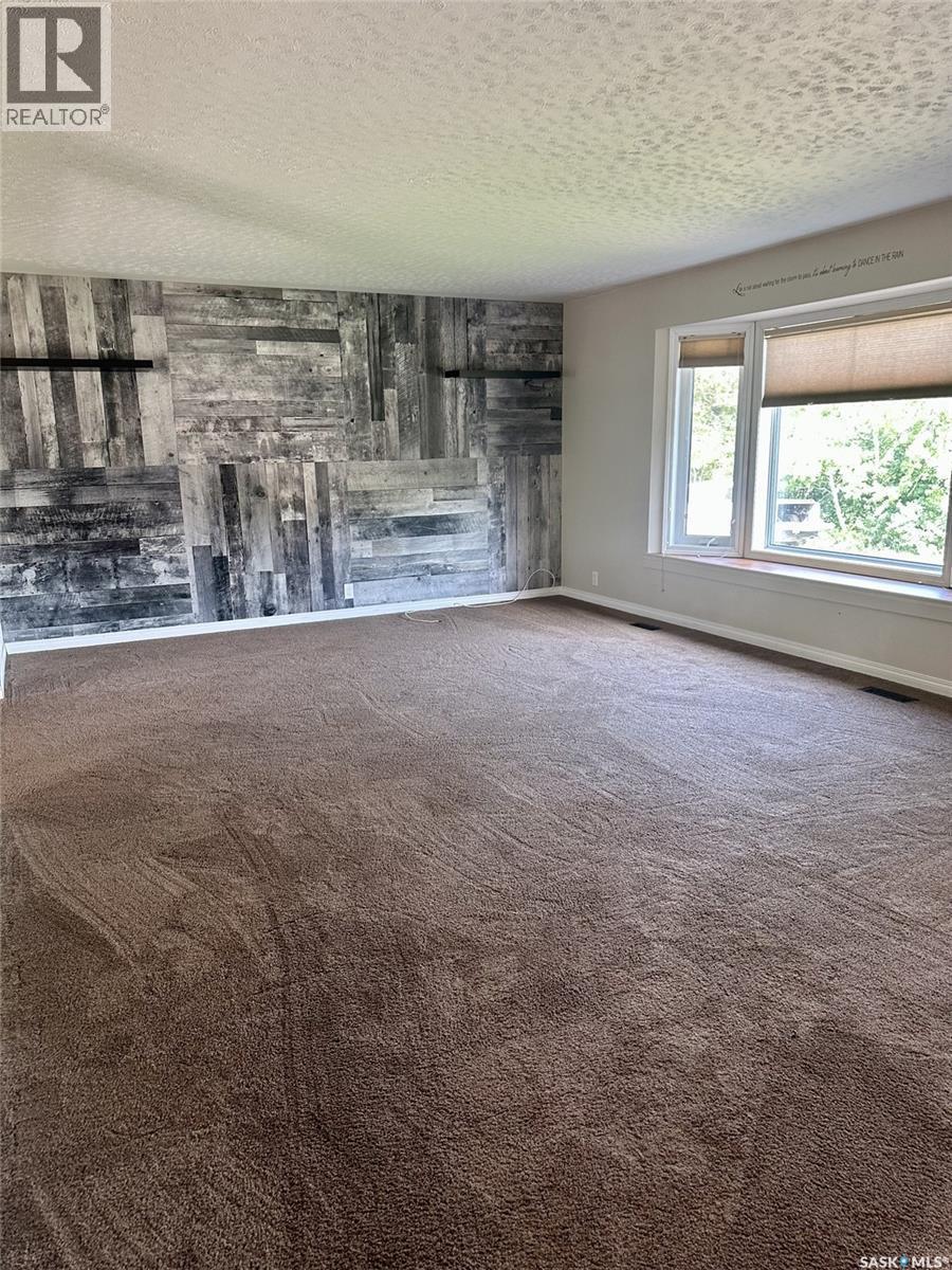 500 5Th Avenue, Leroy, SK - Indoor Photo Showing Other Room