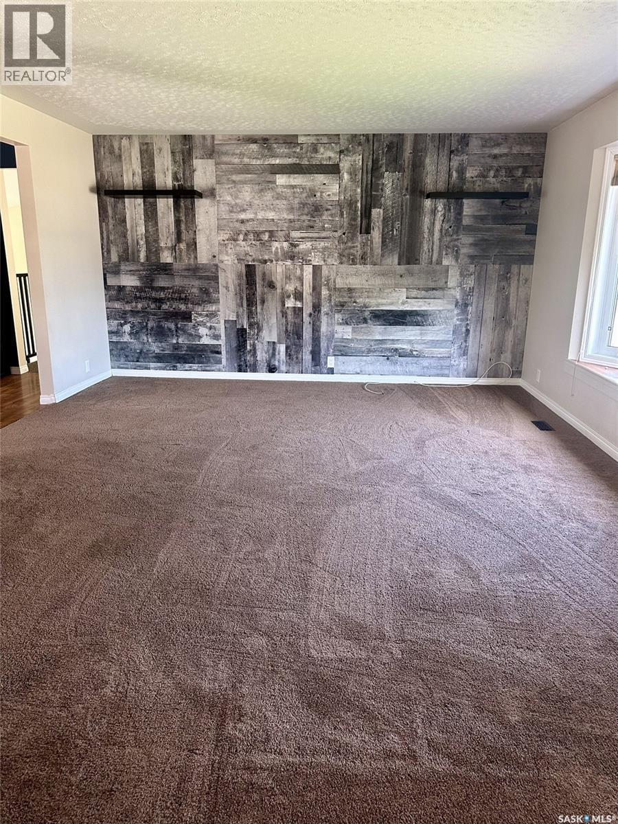 500 5Th Avenue, Leroy, SK - Indoor Photo Showing Other Room