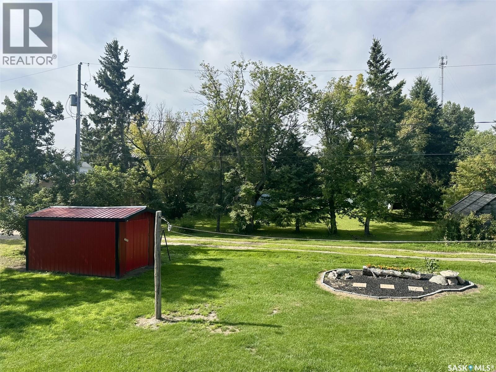 500 5Th Avenue, Leroy, SK - Outdoor