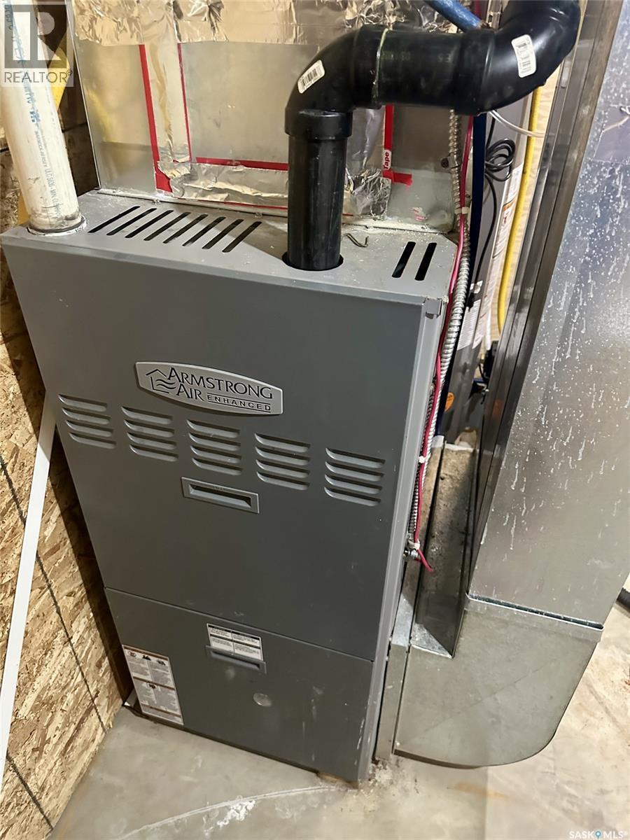 500 5Th Avenue, Leroy, SK - Indoor Photo Showing Basement