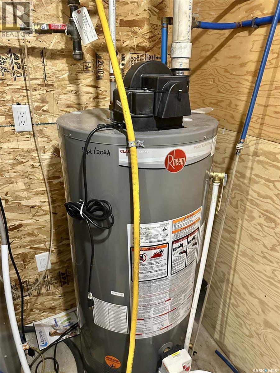 500 5Th Avenue, Leroy, SK - Indoor Photo Showing Basement