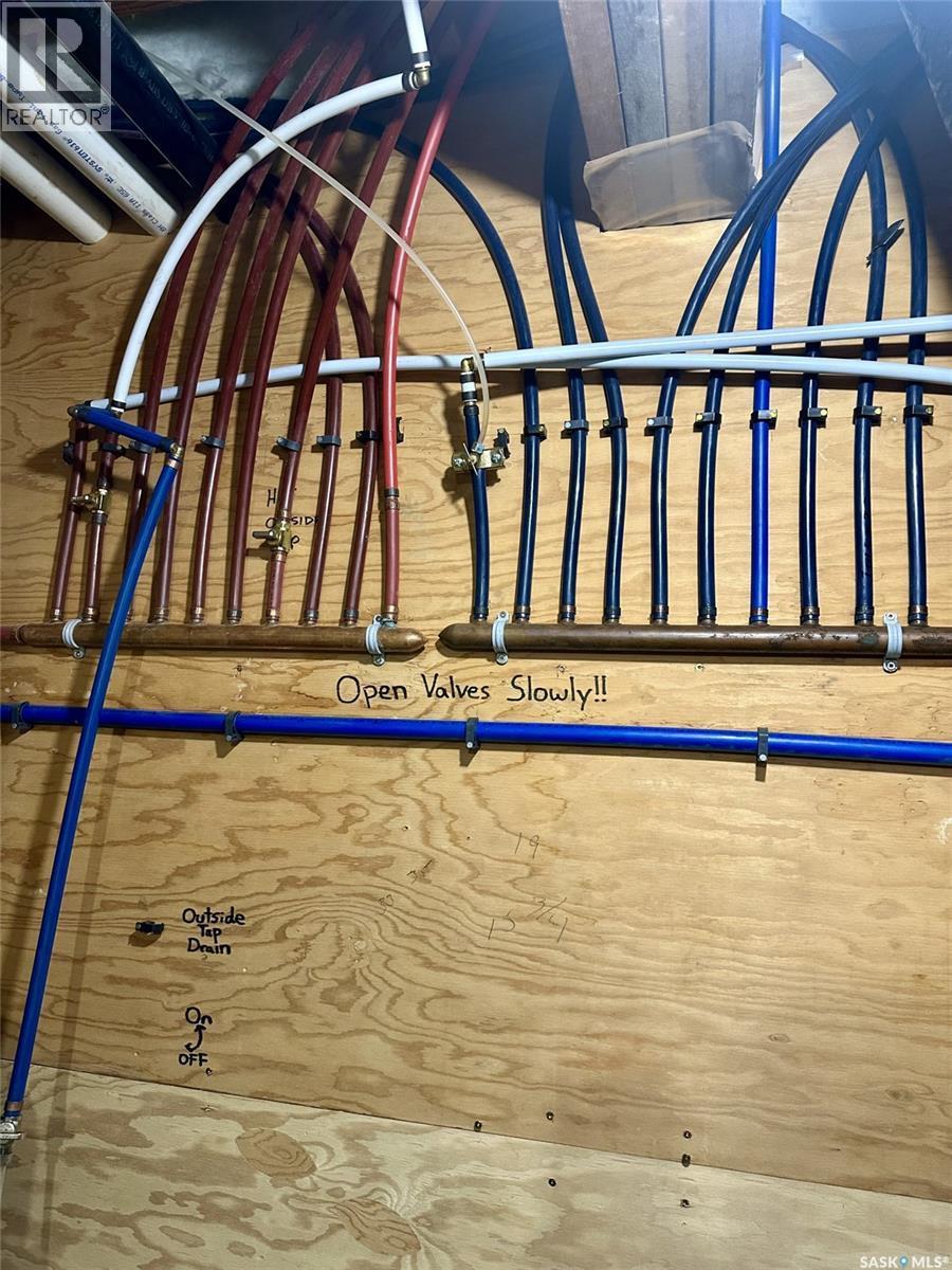 500 5Th Avenue, Leroy, SK -