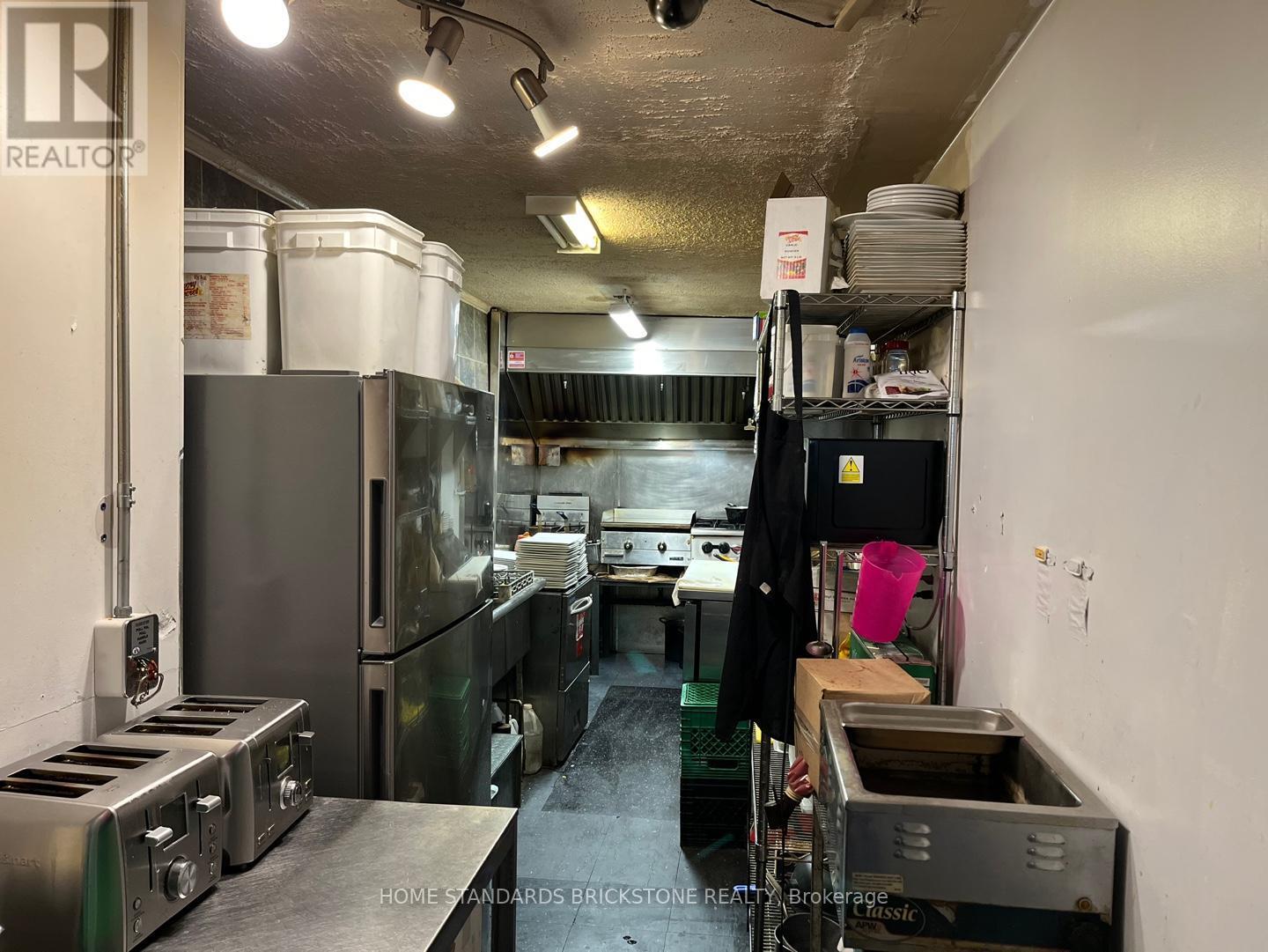 29 John Street N, Hamilton, ON