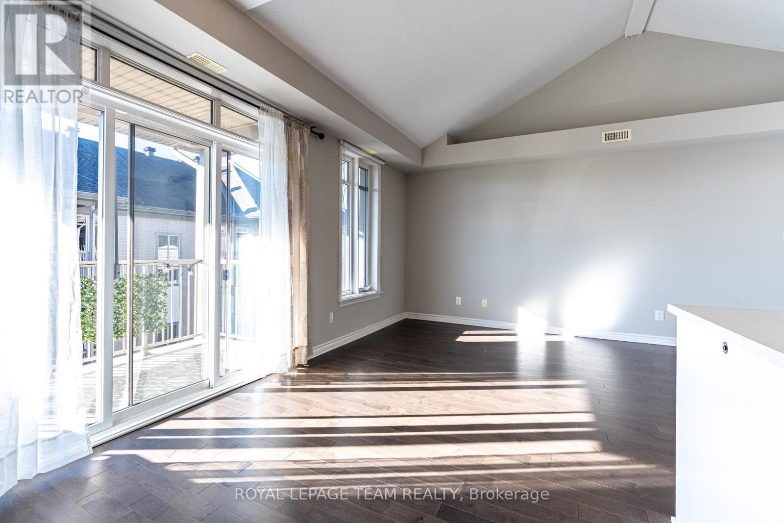 G - 1011 Beryl Private, Ottawa, ON - Indoor Photo Showing Other Room