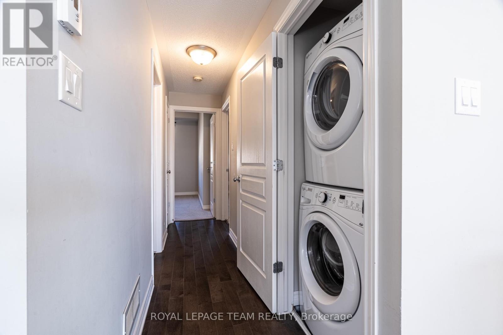 G - 1011 Beryl Private, Ottawa, ON - Indoor Photo Showing Laundry Room