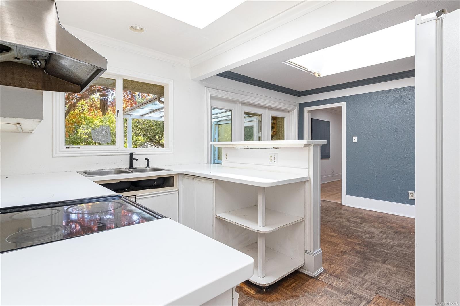 2078 Quimper St, Oak Bay, BC