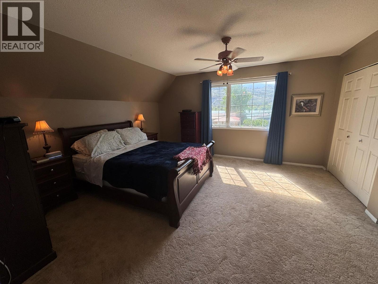 7137 Tucelnuit Drive, Oliver, BC - Indoor Photo Showing Bedroom