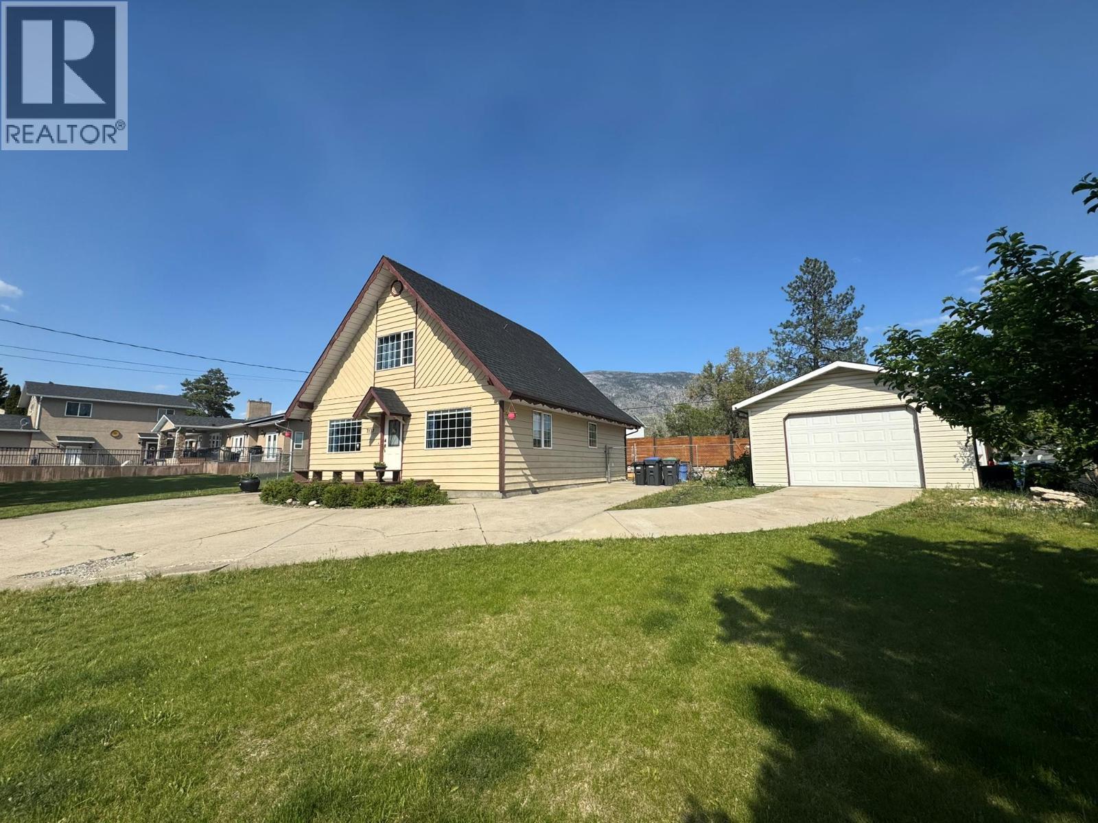 7137 Tucelnuit Drive, Oliver, BC - Outdoor