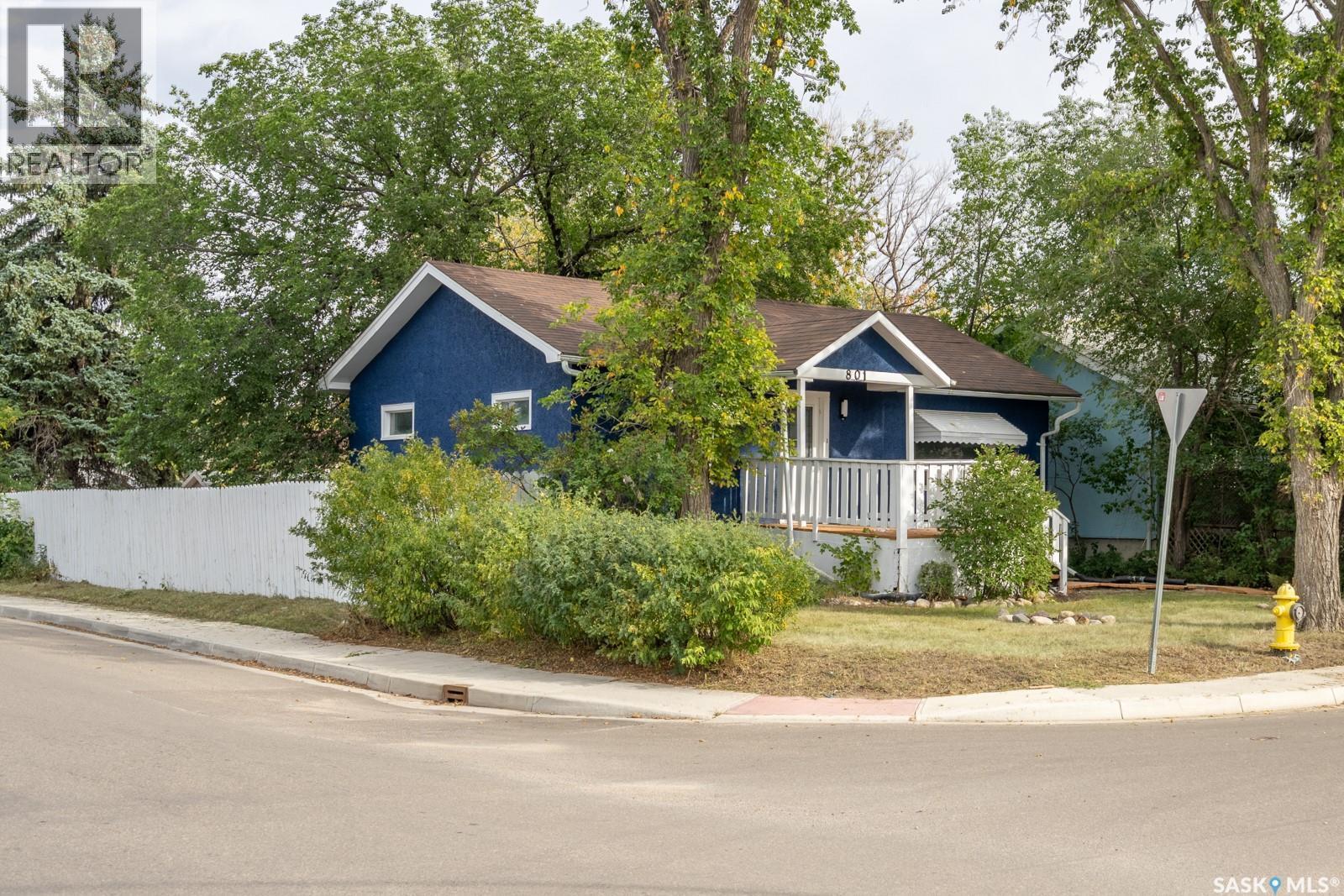 801 Argyle Street, Regina, SK - Outdoor