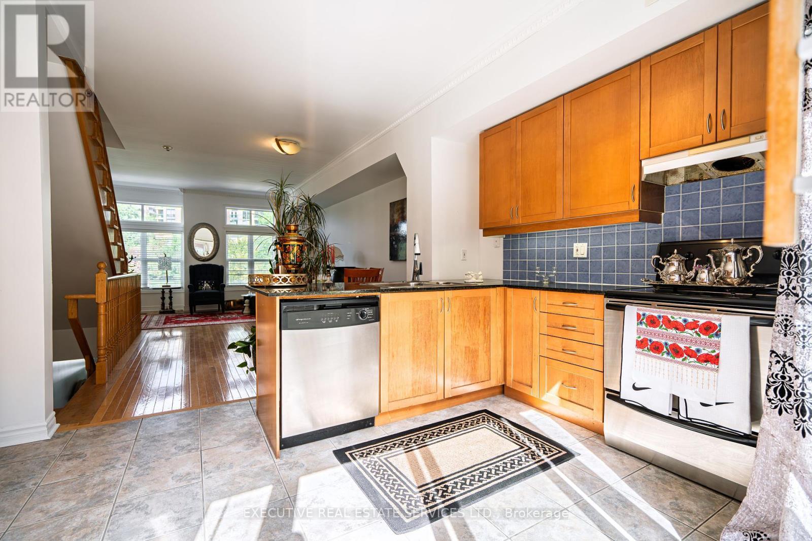 24 Michael Power Place, Toronto, ON - Indoor Photo Showing Kitchen