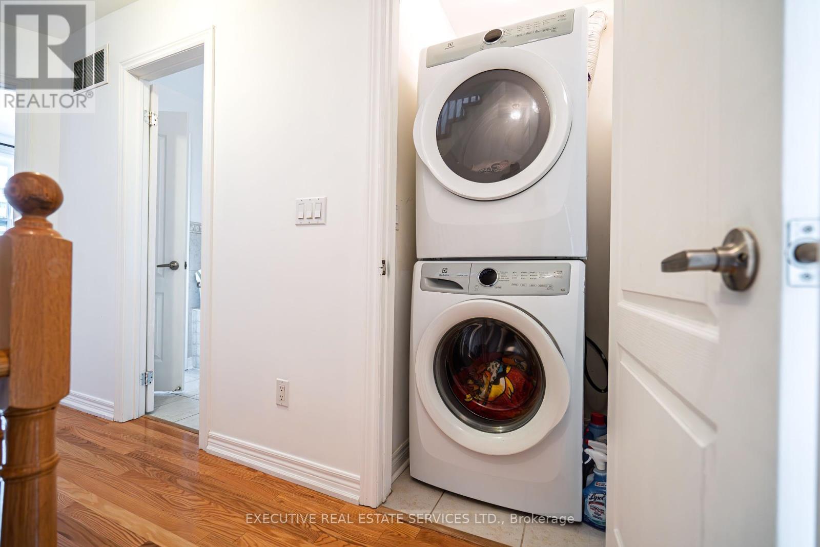 24 Michael Power Place, Toronto, ON - Indoor Photo Showing Laundry Room
