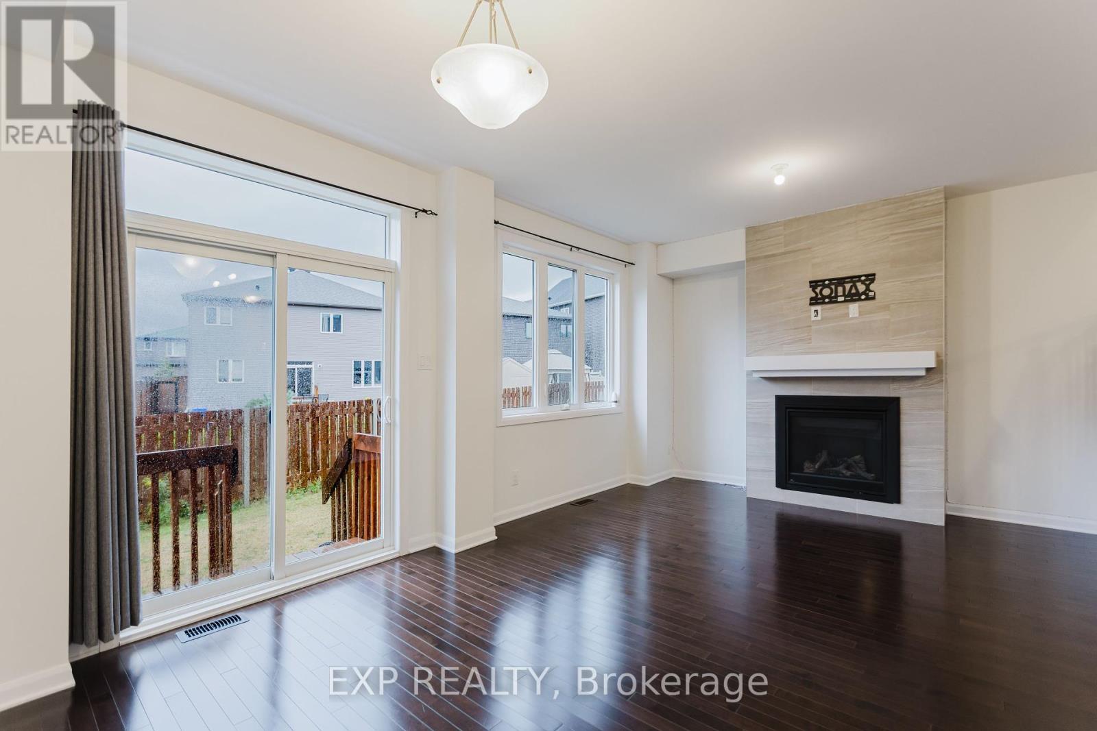 92 Natare Place, Ottawa, ON - Indoor Photo Showing Living Room With Fireplace