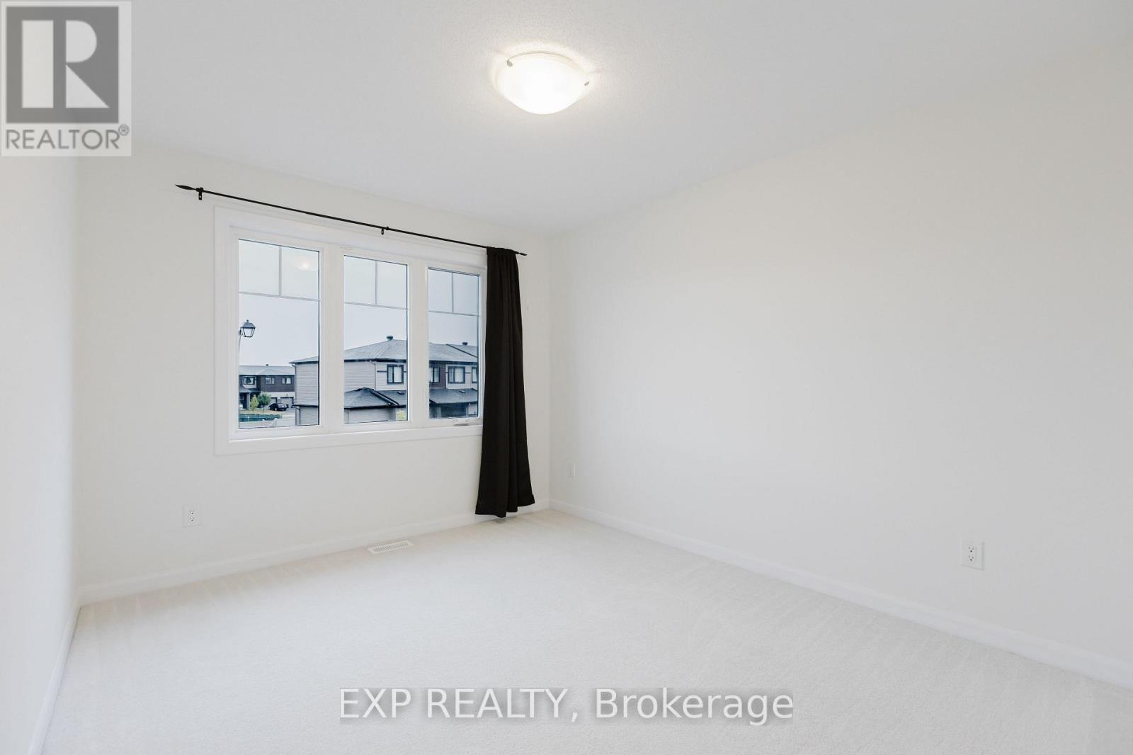 92 Natare Place, Ottawa, ON - Photo Showing Other Room