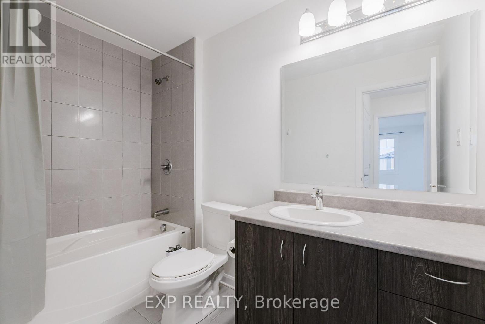 92 Natare Place, Ottawa, ON - Indoor Photo Showing Bathroom