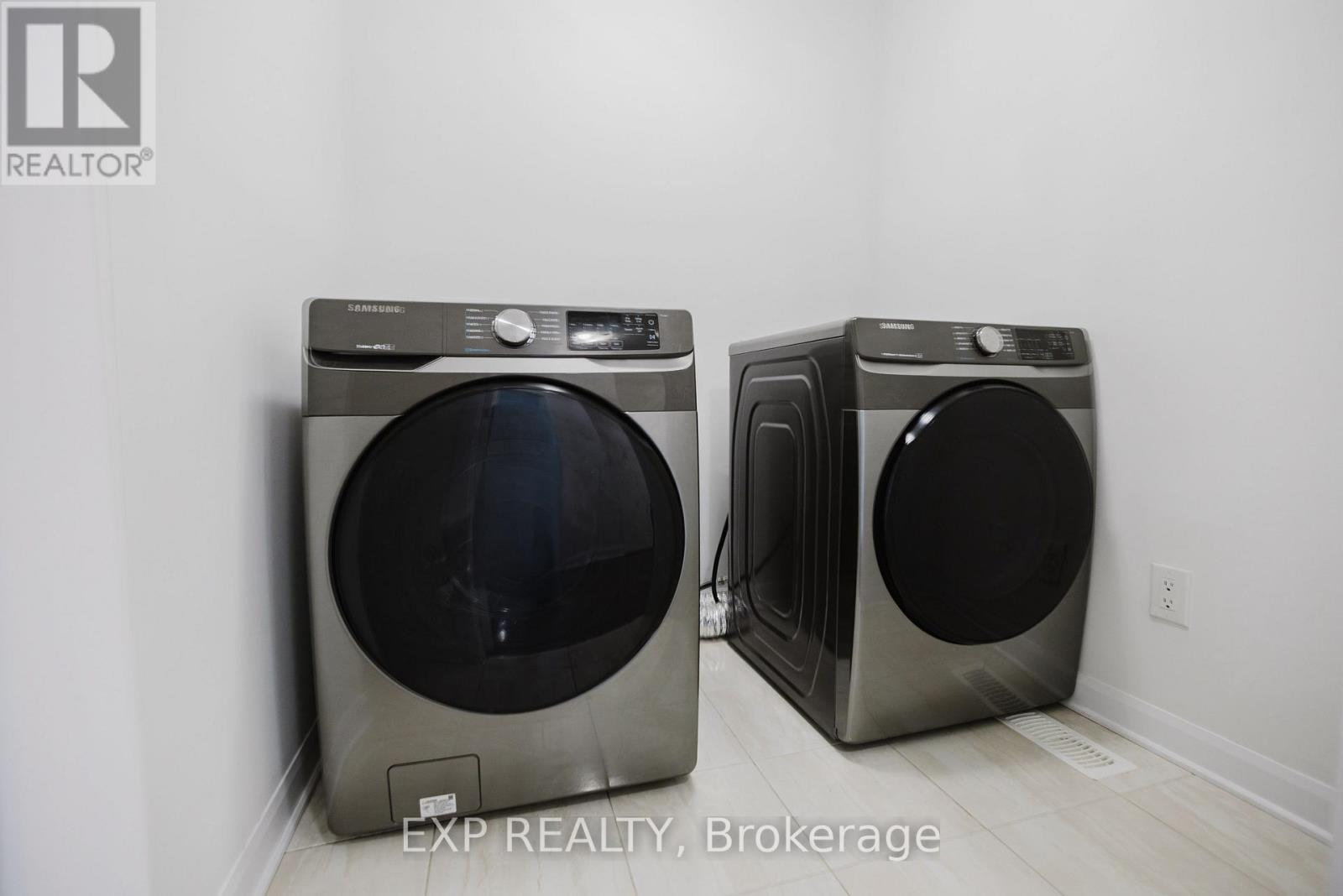 92 Natare Place, Ottawa, ON - Indoor Photo Showing Laundry Room