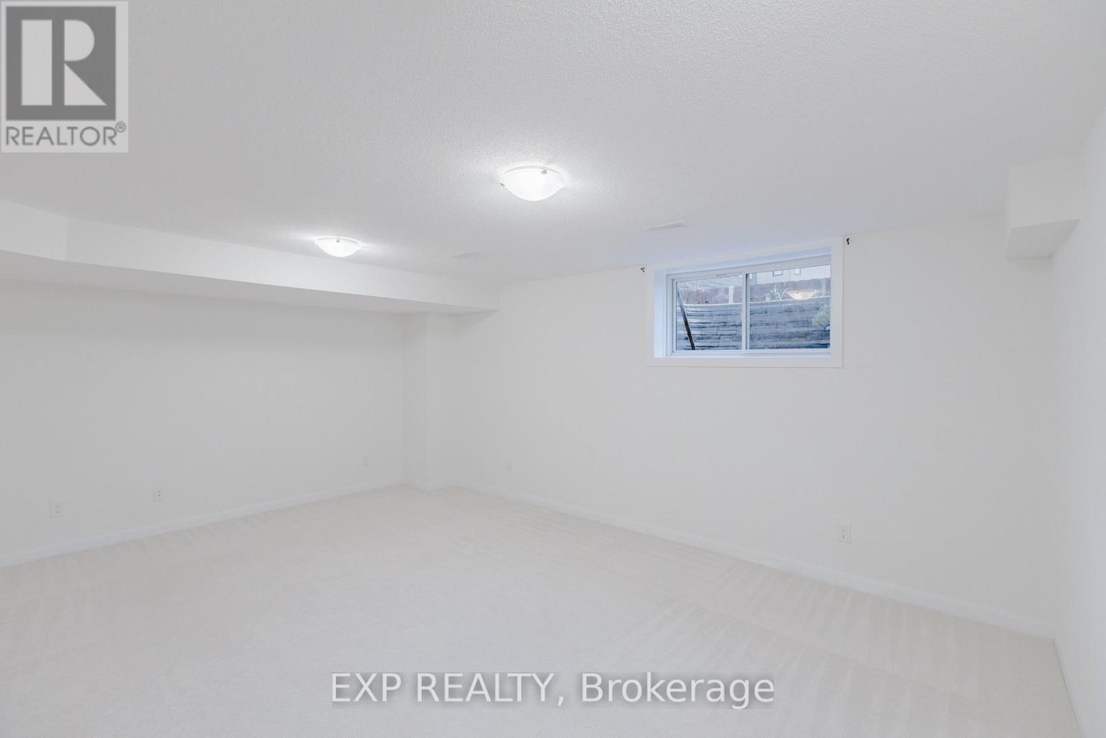 92 Natare Place, Ottawa, ON - Indoor