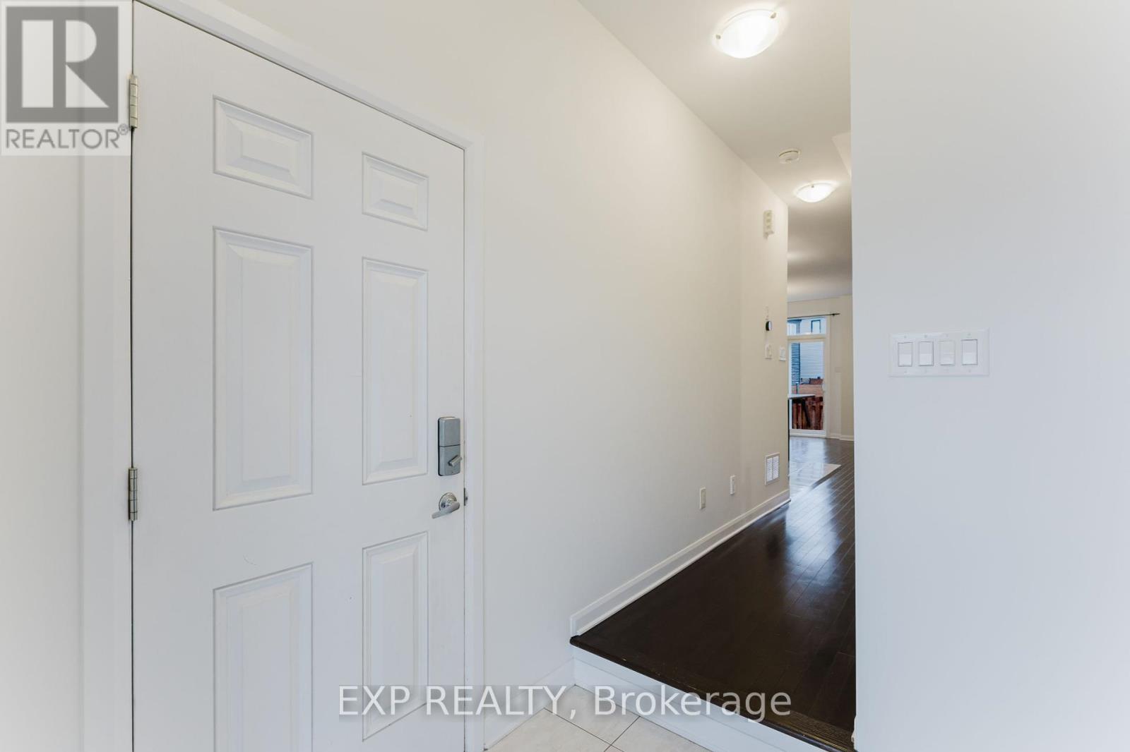 92 Natare Place, Ottawa, ON - Indoor Photo Showing Other Room