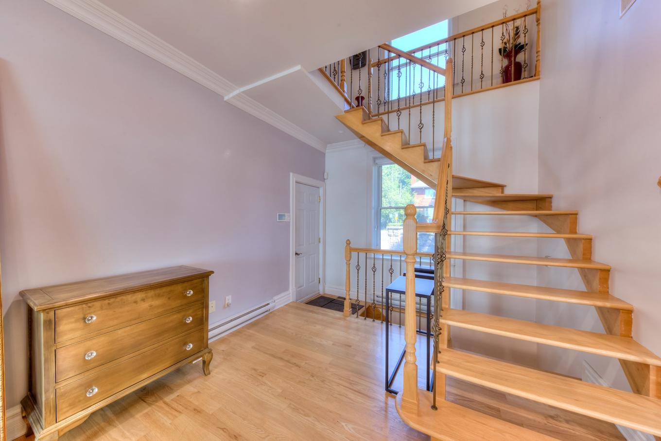 Escalier - 8730 Boul. Lasalle, Montréal (Lasalle), QC - Indoor Photo Showing Other Room