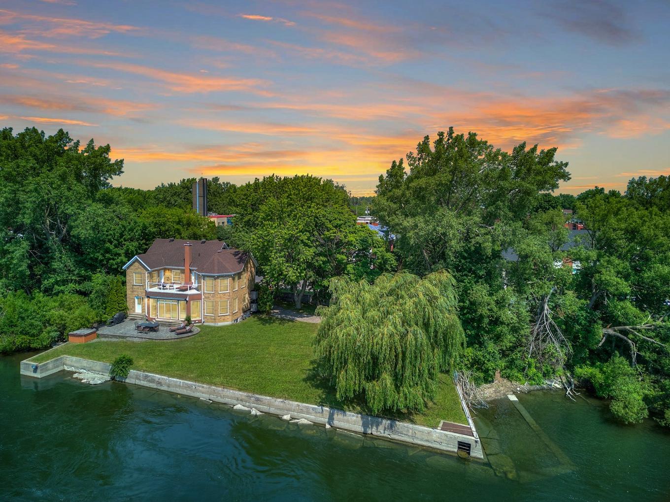 Extérieur - 8730 Boul. Lasalle, Montréal (Lasalle), QC - Outdoor With Body Of Water With View