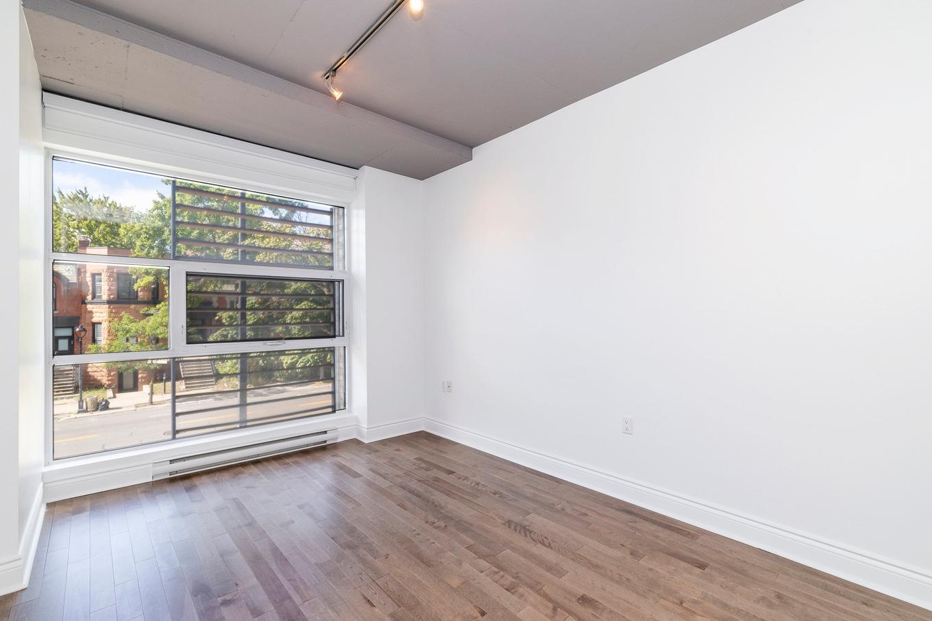 Chambre à coucher principale - 201-5255 Av. Du Parc, Montréal (Le Plateau-Mont-Royal), QC - Indoor Photo Showing Other Room