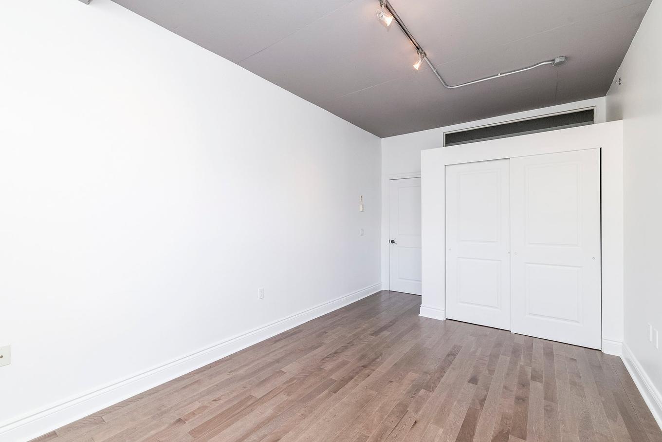 Chambre à coucher principale - 201-5255 Av. Du Parc, Montréal (Le Plateau-Mont-Royal), QC - Indoor Photo Showing Other Room