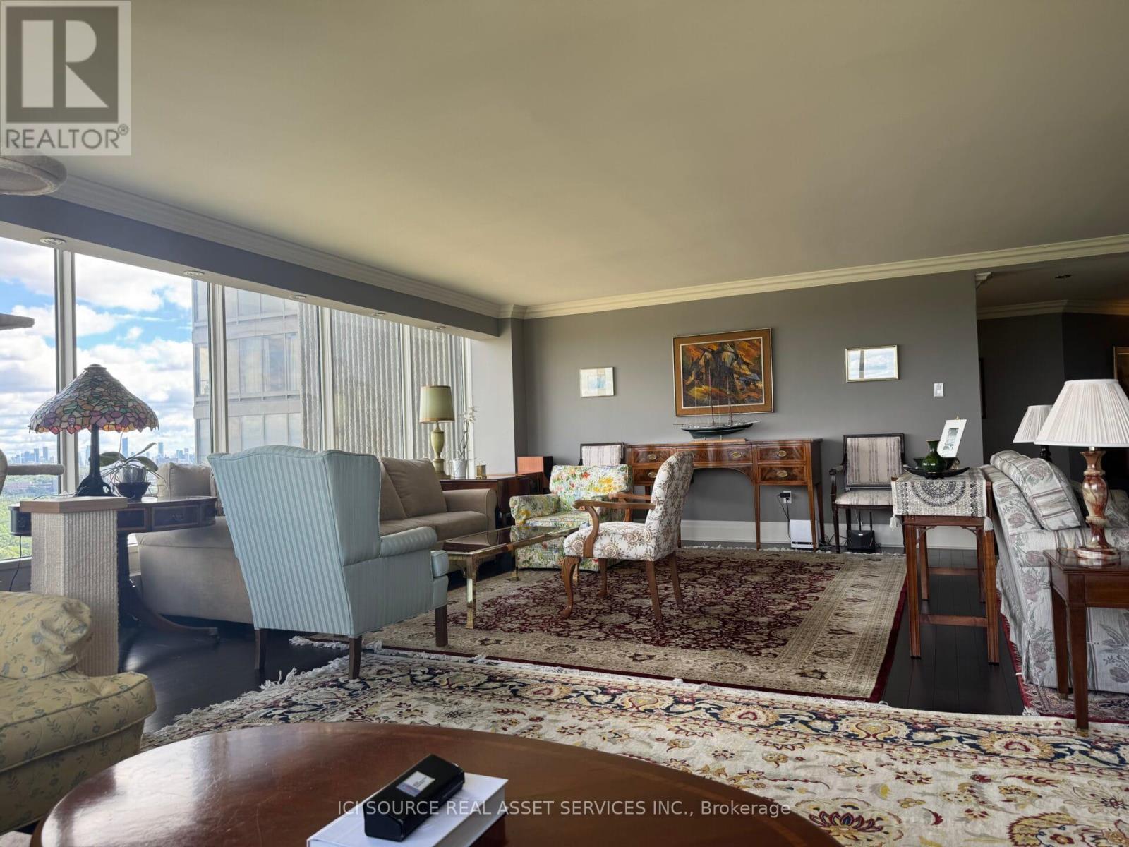 2703 - 2045 Lake Shore Boulevard W, Toronto, ON - Indoor Photo Showing Living Room