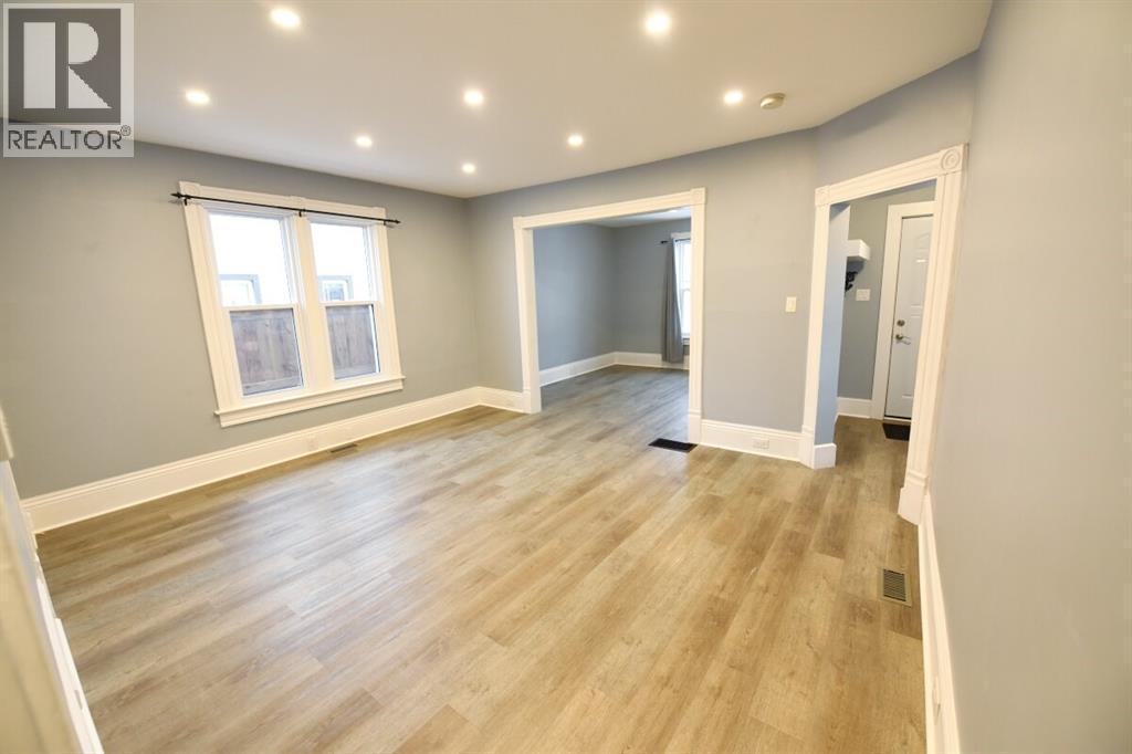 243 Brock Street South, Sarnia, ON - Indoor Photo Showing Other Room