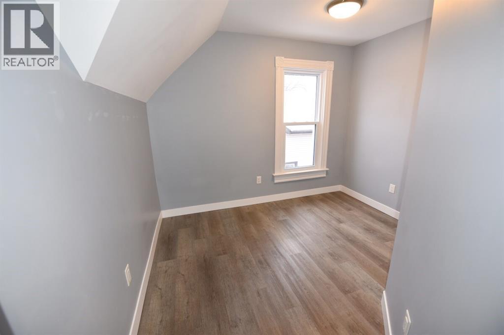 243 Brock Street South, Sarnia, ON - Indoor Photo Showing Other Room