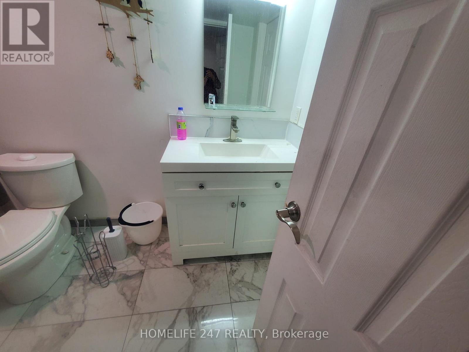 6 Stonecrop Lane, Toronto, ON - Indoor Photo Showing Bathroom