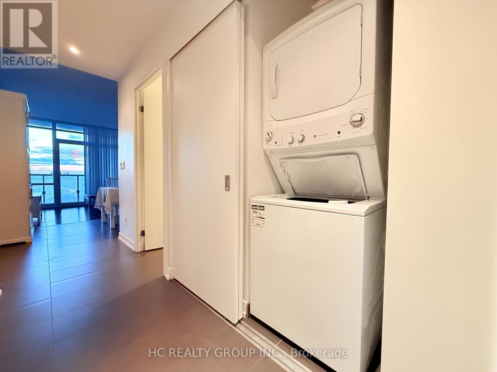 2311 - 170 Fort York Boulevard, Toronto, ON - Indoor Photo Showing Laundry Room