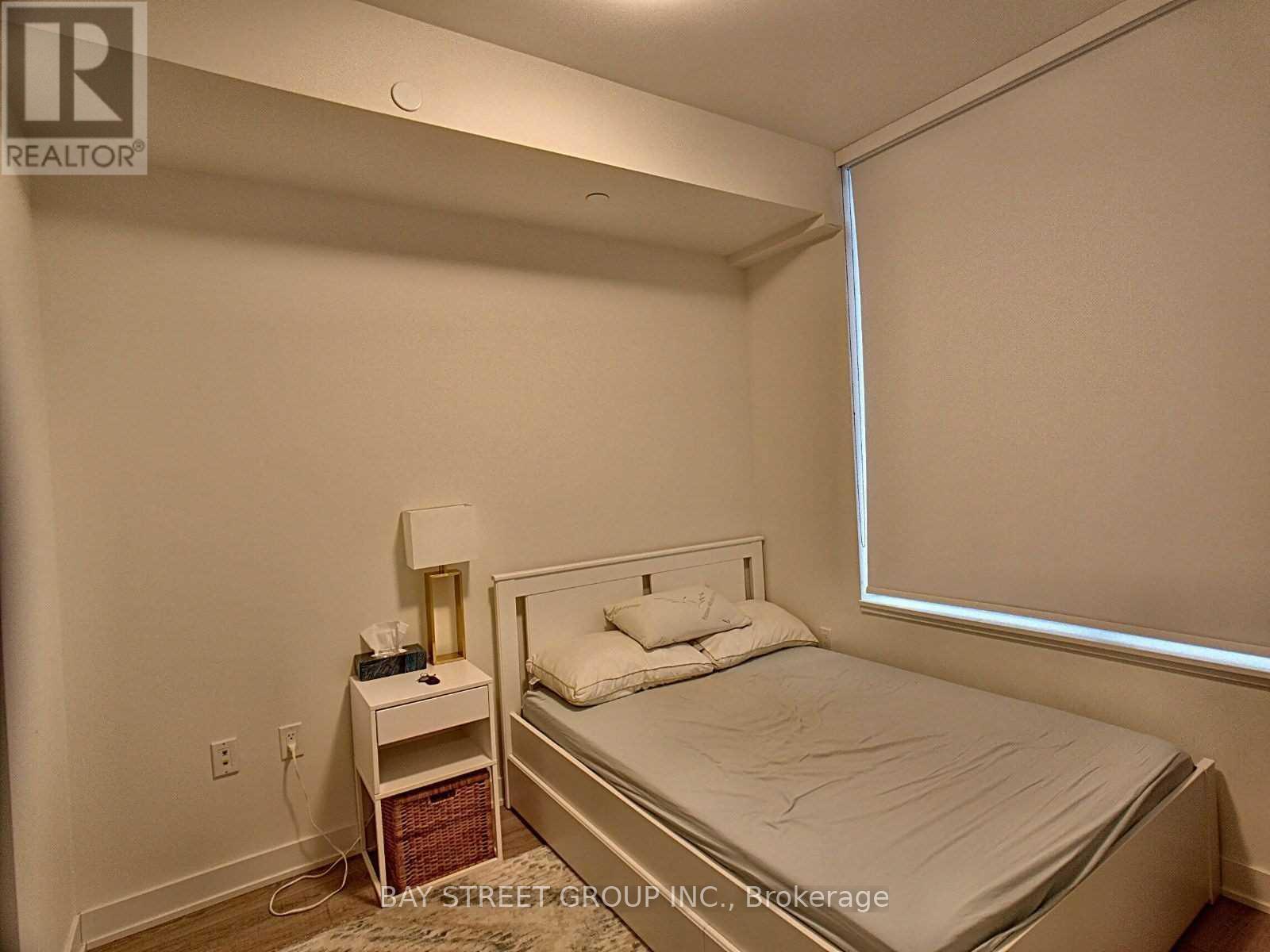 902 - 576 Front Street W, Toronto, ON - Indoor Photo Showing Bedroom