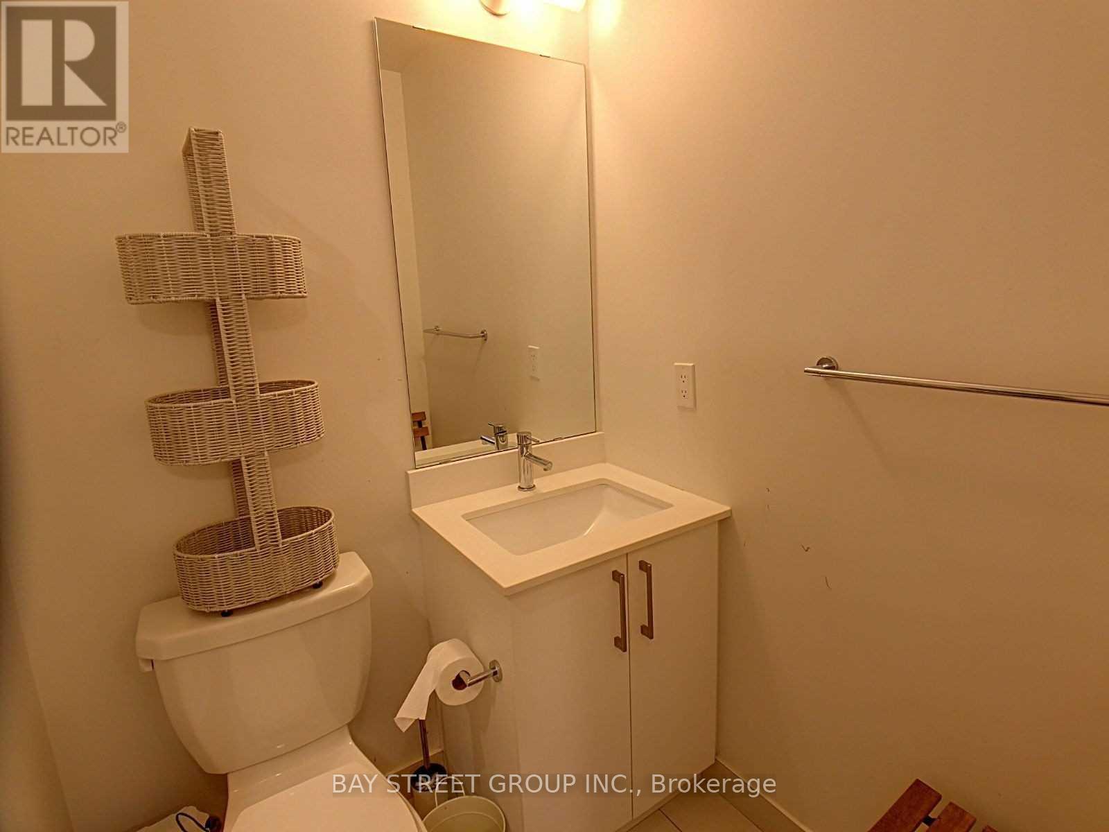 902 - 576 Front Street W, Toronto, ON - Indoor Photo Showing Bathroom
