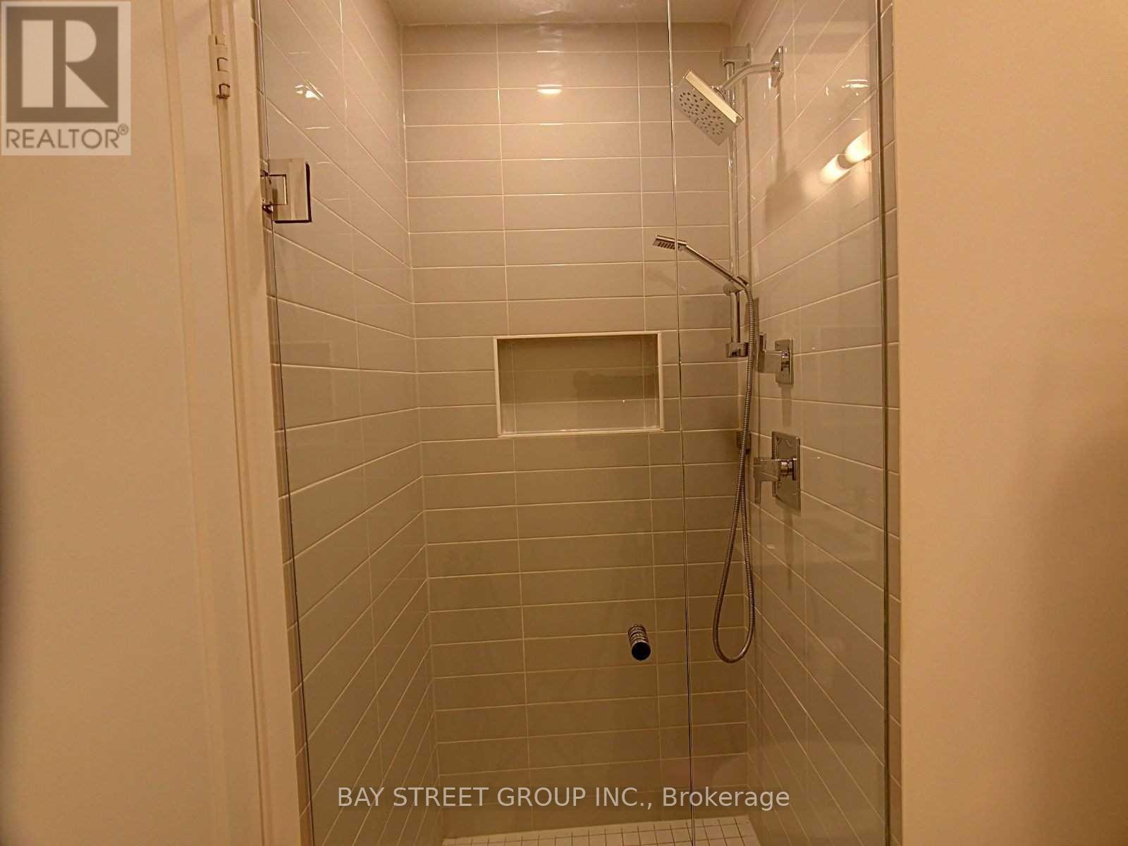902 - 576 Front Street W, Toronto, ON - Indoor Photo Showing Bathroom