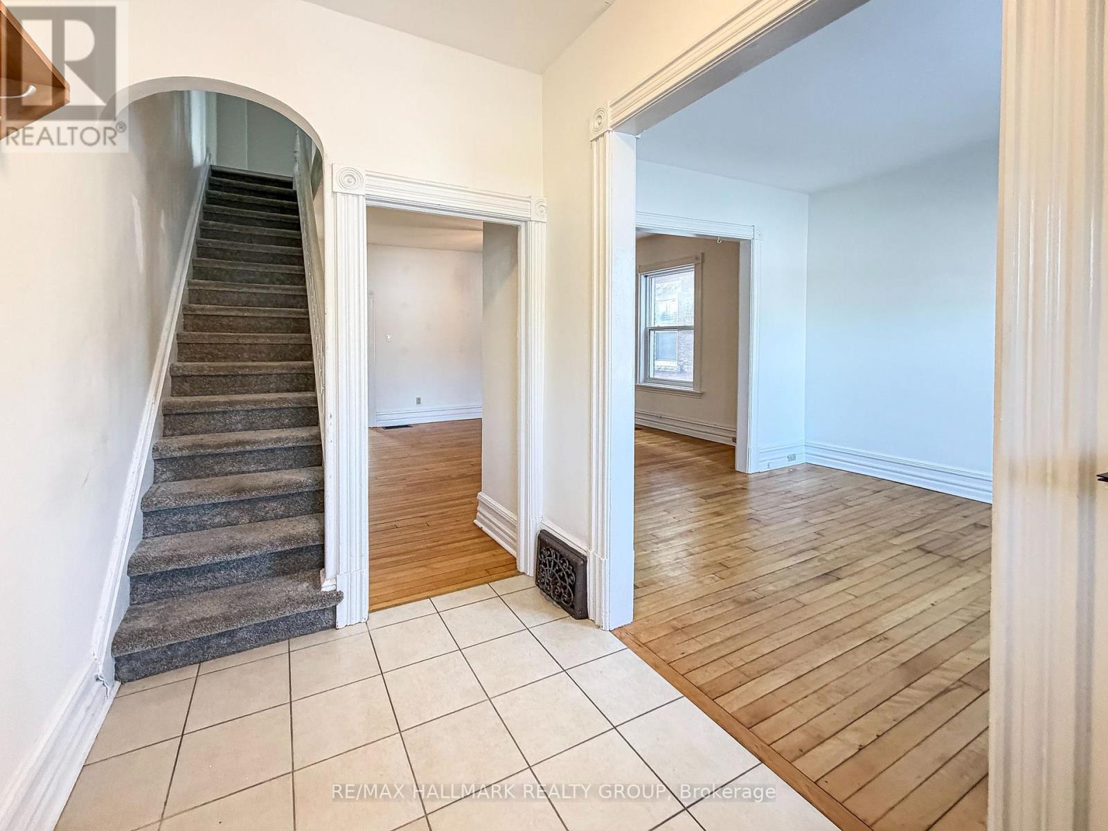 622 Gladstone Avenue, Ottawa, ON - Indoor Photo Showing Other Room