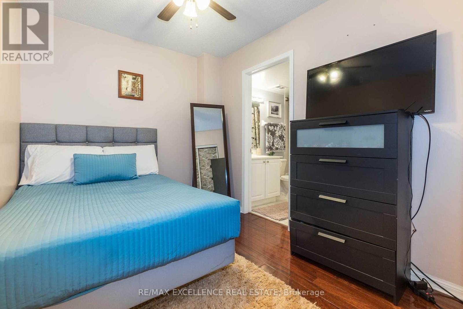 1205 - 5 Everson Drive, Toronto, ON - Indoor Photo Showing Bedroom