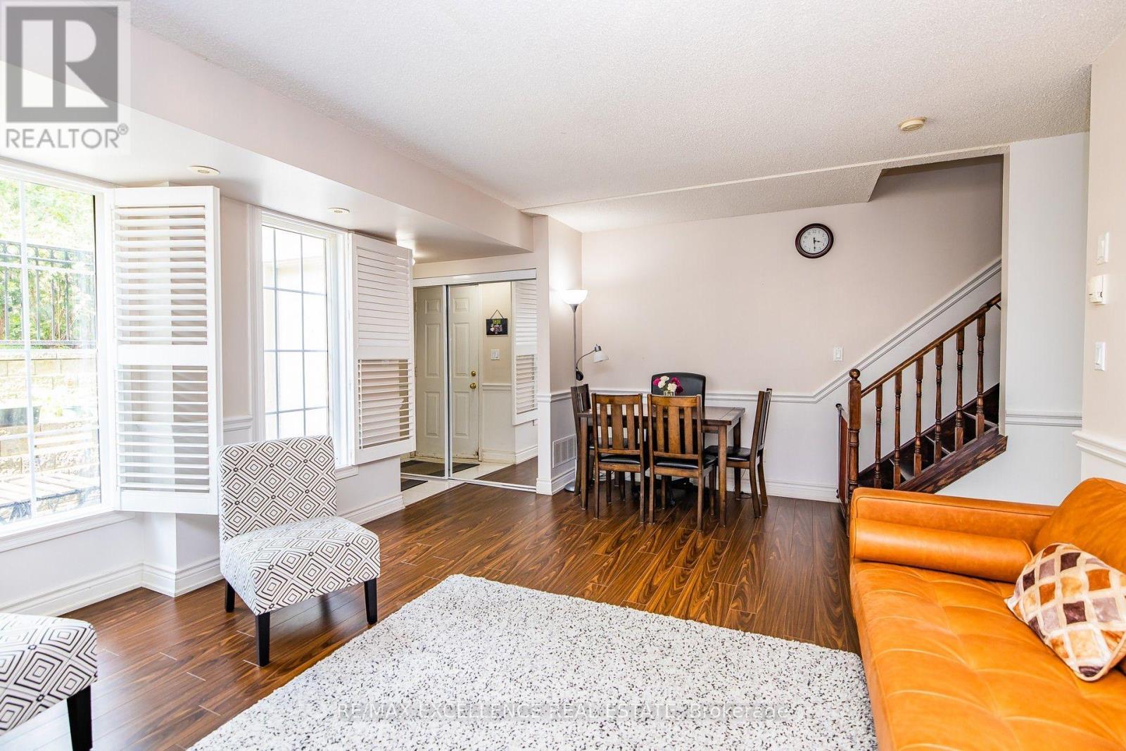 1205 - 5 Everson Drive, Toronto, ON - Indoor Photo Showing Living Room
