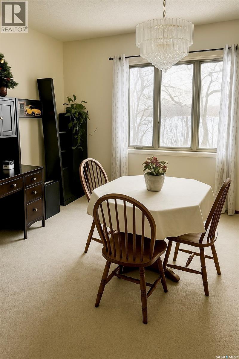 Klassen Acreage - Stewart Valley, Saskatchewan Landing Rm No.167, SK - Indoor Photo Showing Dining Room
