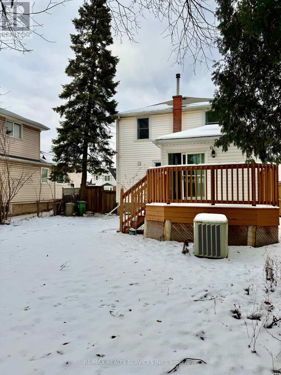 Upper - 145 Brantdale Avenue, Hamilton, ON - Outdoor With Deck Patio Veranda