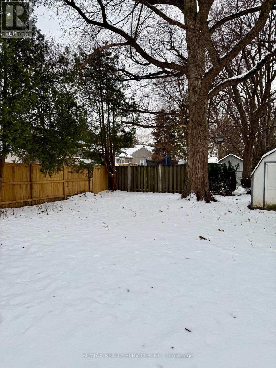 Upper - 145 Brantdale Avenue, Hamilton, ON - Outdoor