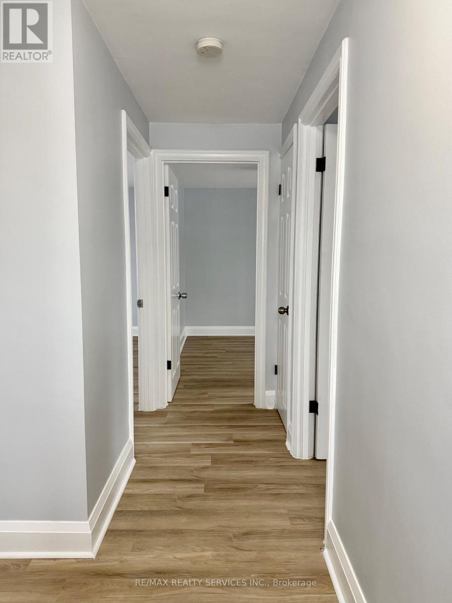 Upper - 145 Brantdale Avenue, Hamilton, ON - Indoor Photo Showing Other Room