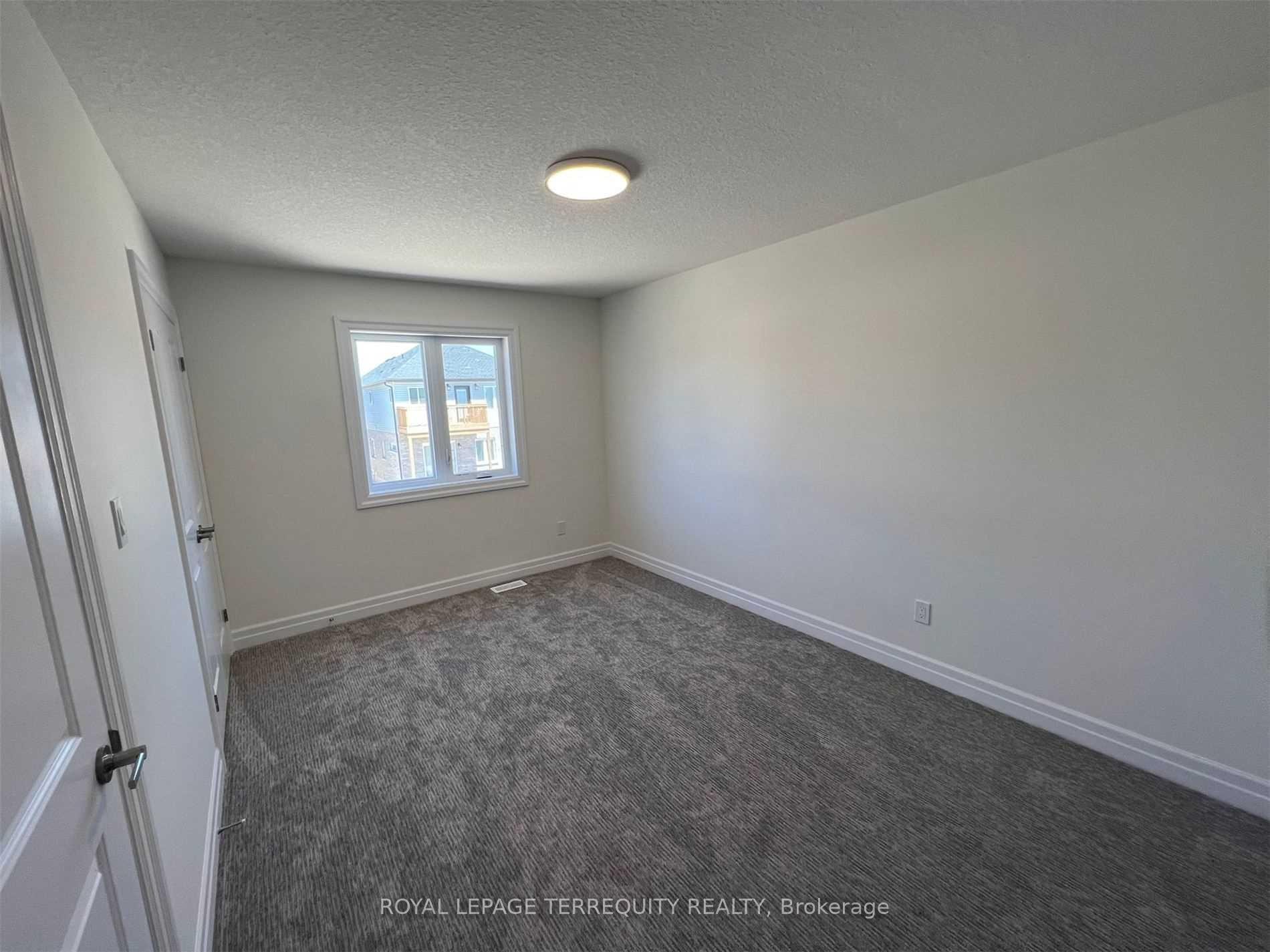 Bsmt-2944 Biddulph Street, London South, ON - Indoor Photo Showing Other Room