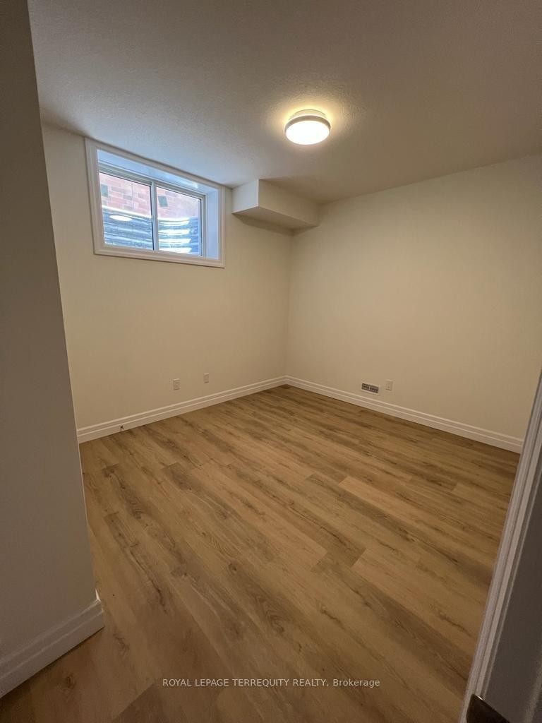 Main-2944 Biddulph Street, London South, ON - Indoor