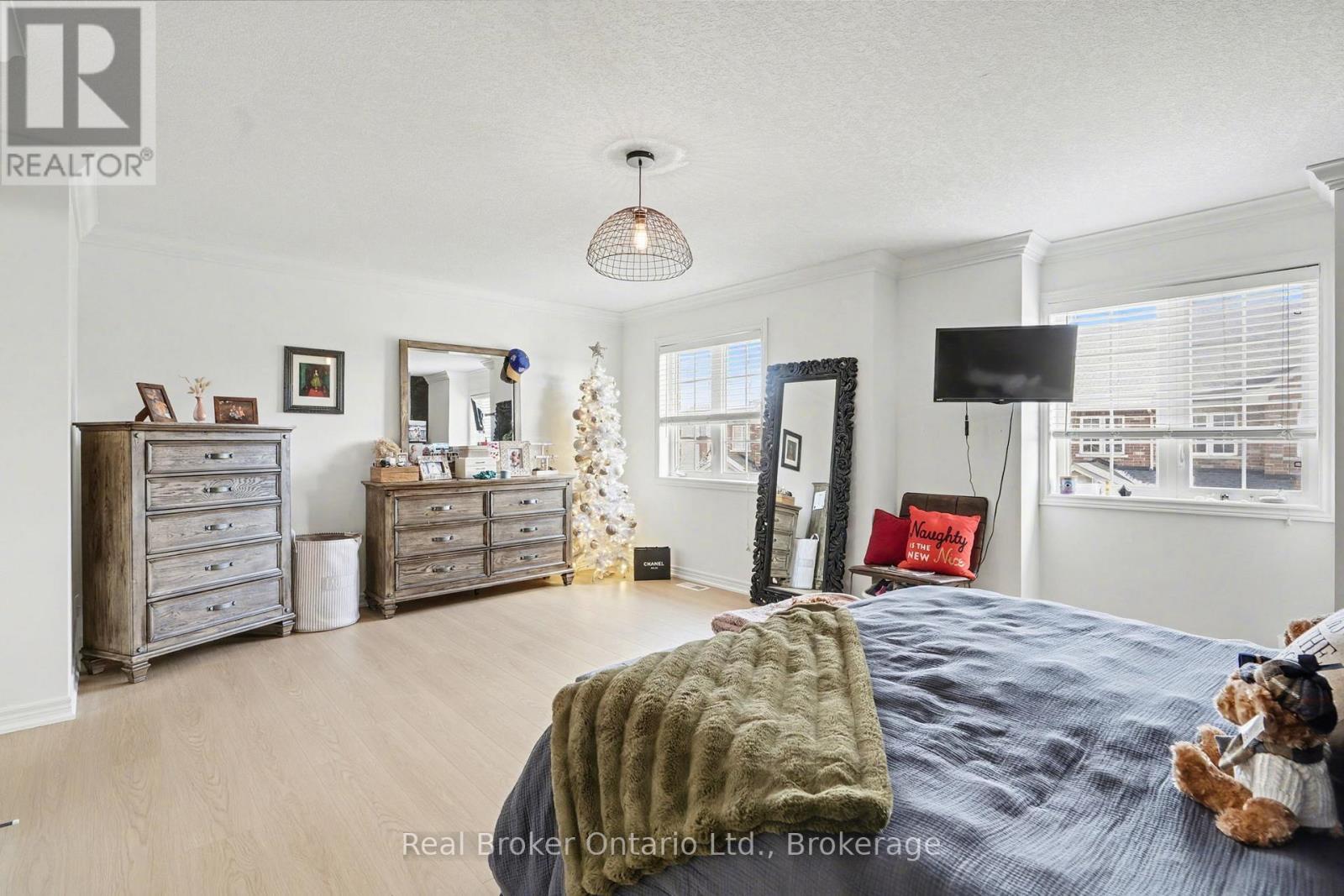 18 - 45 Seabreeze Crescent, Hamilton (Lakeshore), ON - Indoor Photo Showing Bedroom