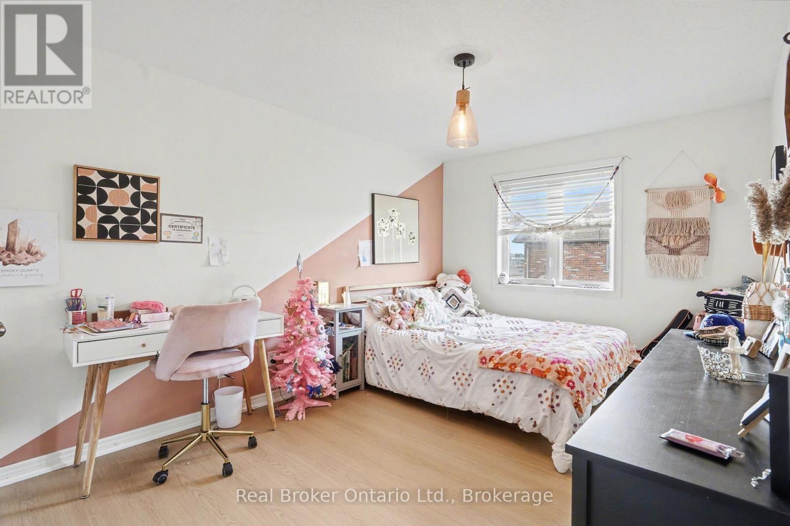 18 - 45 Seabreeze Crescent, Hamilton (Lakeshore), ON - Indoor Photo Showing Bedroom