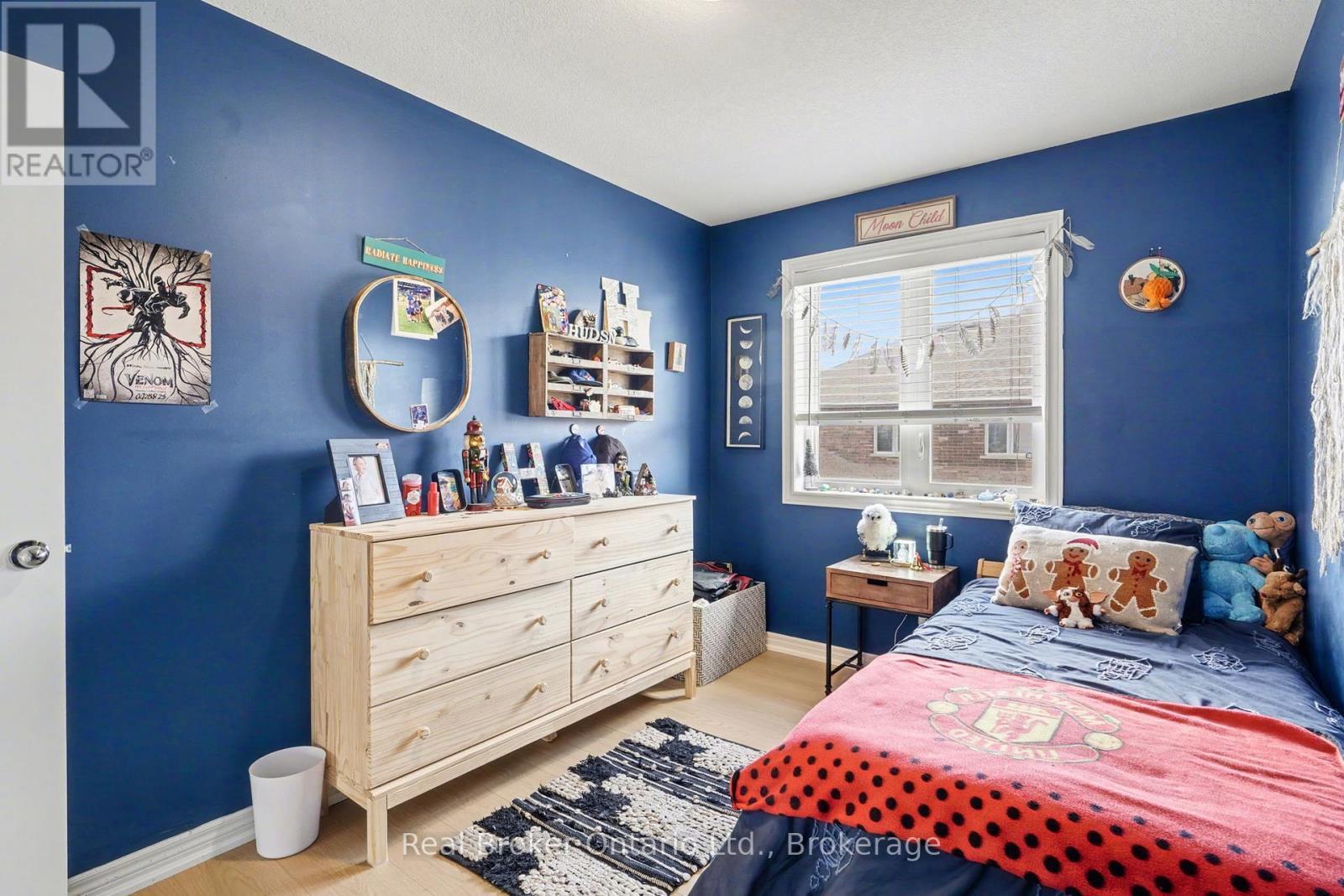 18 - 45 Seabreeze Crescent, Hamilton (Lakeshore), ON - Indoor Photo Showing Bedroom