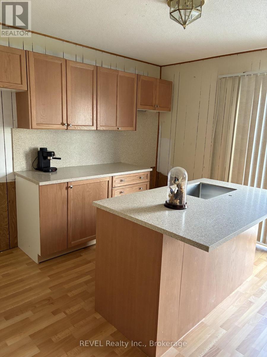 78 Ashburn Crescent, Vaughan (East Woodbridge), ON - Indoor Photo Showing Kitchen